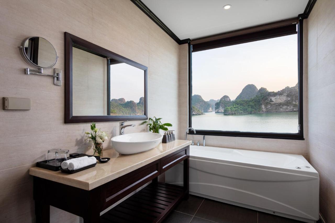 Mon Cheri Cruises Ha Long Exterior photo